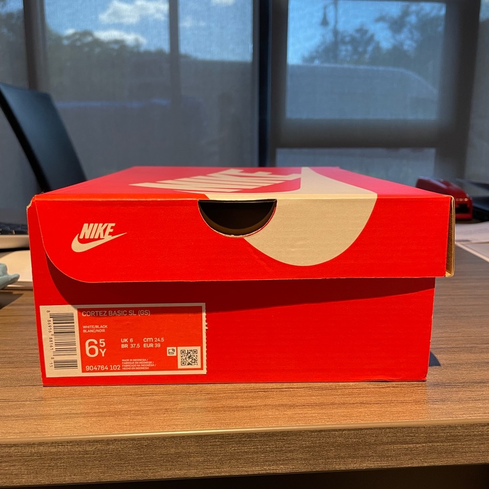 Brand NIB NIKE WOMENS CORTEZ BASIC SL (GS)